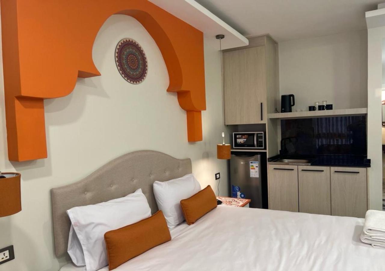 Amman Trail Hotel & Studios Exteriör bild